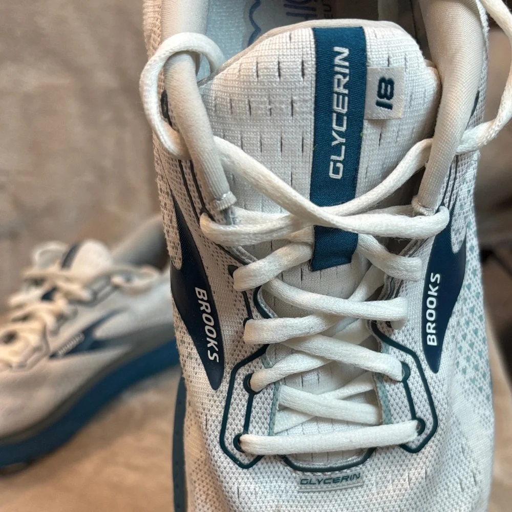 Brooks White and Blue Glycerin 18 Running Shoes - Mens 10.5 - Picture 4 of 8